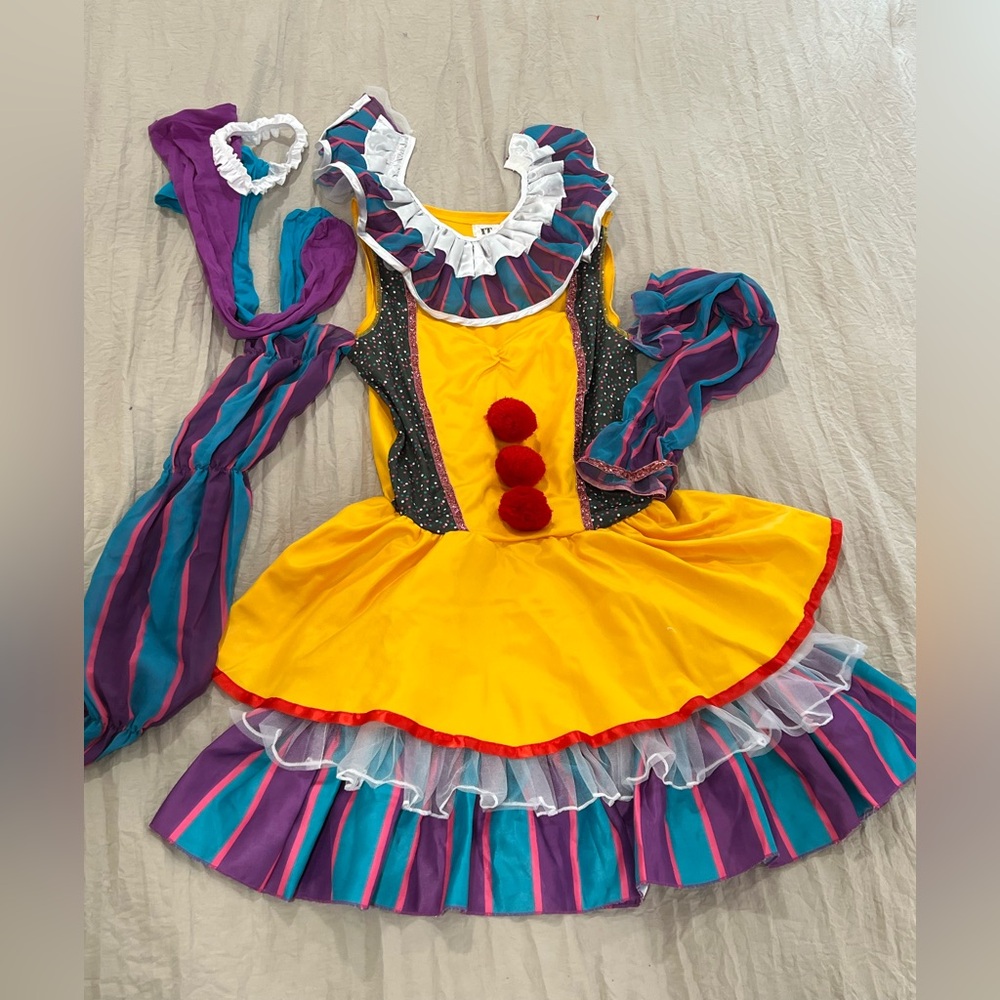Clown adult costume from movie IT with orange wig